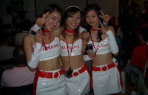 Девочки Konami